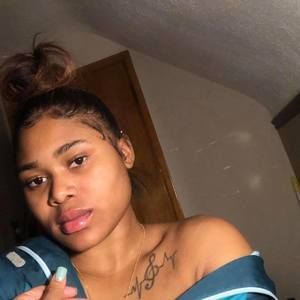 Meet your Posher, Kaila